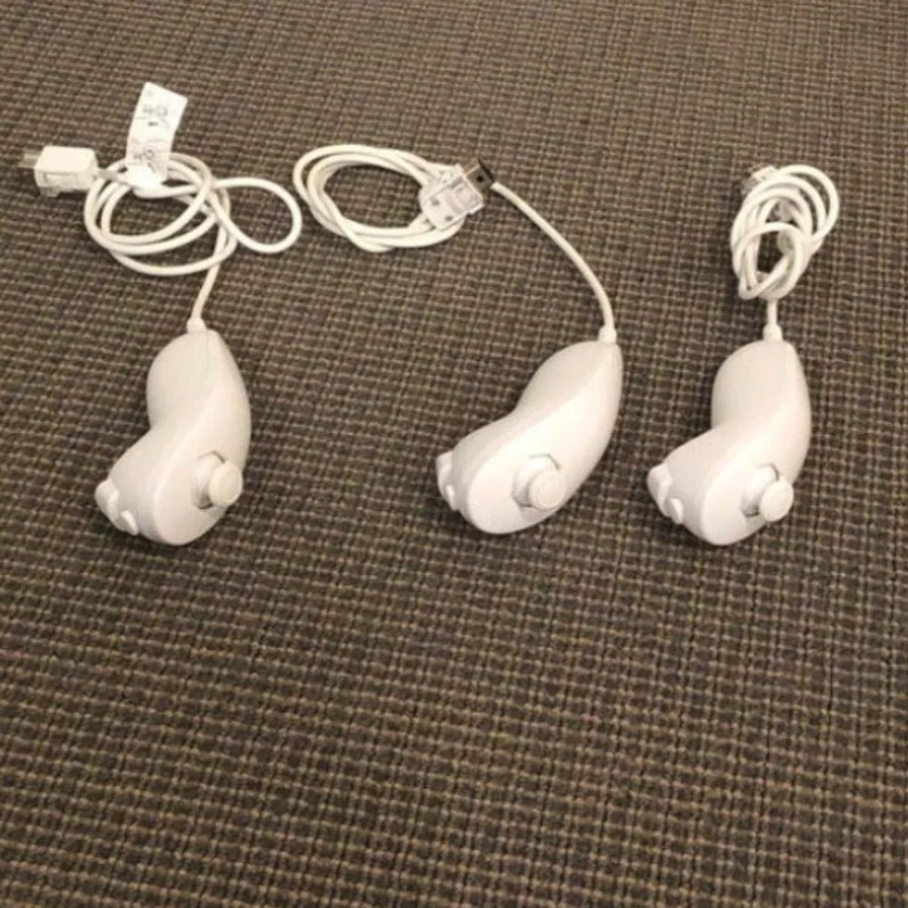 NINTENDO WII NUNCHUCKS - SET OF 3